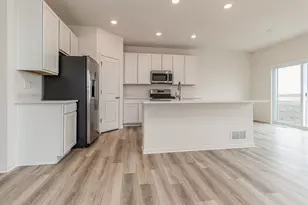 267 Red Oak Cir, Volo, IL 60020 - Photo 6