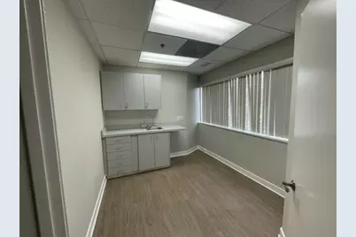 1525 W Dundee Road, Buffalo Grove, IL 60089 - Photo 16