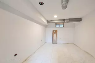 2614 W Morse Ave, Chicago, IL 60645 - Photo 12