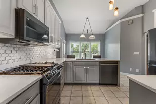 1511 River Bluff Ct, Mahomet, IL 61853 - Photo 10