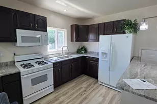 301 N West Ave, Kankakee, IL 60901 - Photo 8