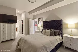 2051 W Belmont Ave, Chicago, IL 60618 - Photo 14