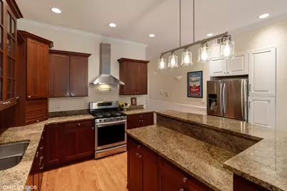 2051 W Belmont Avenue #1, Chicago, IL 60618 - Photo 10