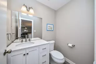 7604 Eleanor Pl, Willowbrook, IL 60527 - Photo 10