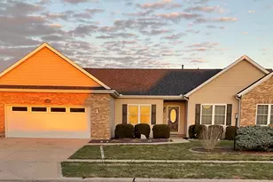 1808 S Orchard Dr, Mahomet, IL 61853 - Photo 2