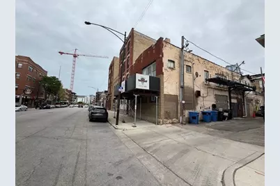 1153 W Grand Avenue, Chicago, IL 60642 - Photo 2