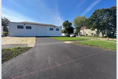 1102 Lincoln Street, North Chicago, IL 60064 - Photo 2