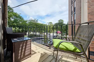 213 W Wisconsin St, Chicago, IL 60614 - Photo 16