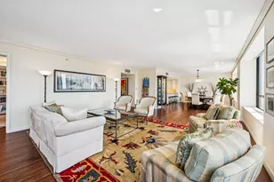 180 E Pearson St, Chicago, IL 60611 - Photo 8