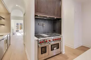 2213 W Huron St, Chicago, IL 60612 - Photo 14