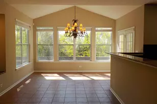 180 Primrose Ln, Bartlett, IL 60103 - Photo 4