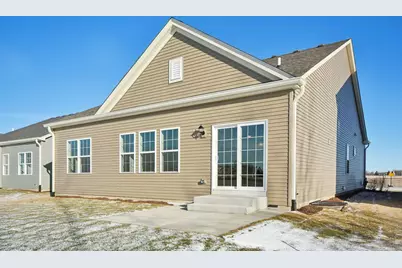 341 N Aspen Drive, Cortland, IL 60112 - Photo 38