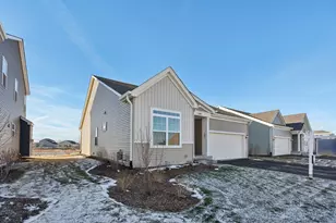 341 N Aspen Dr, Cortland, IL 60112 - Photo 2