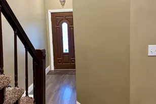 8105 S Muskegon Ave, Chicago, IL 60617 - Photo 8