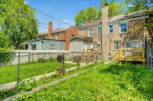 715 E 105th Pl, Chicago, IL 60628 - Photo 26