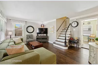 415 W Willow Street, Arlington Heights, IL 60004 - Photo 2