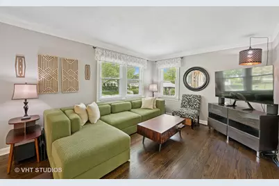 415 W Willow Street, Arlington Heights, IL 60004 - Photo 4