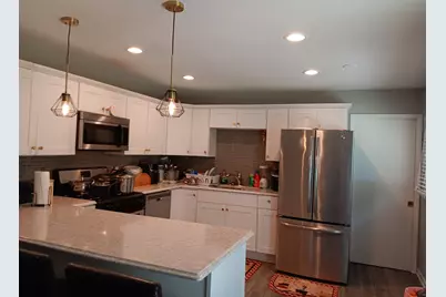 18828 Greenbay Avenue, Lansing, IL 60438 - Photo 6