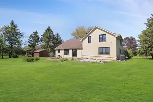 3321 E Reichert Dr, Crete, IL 60417 - Photo 8