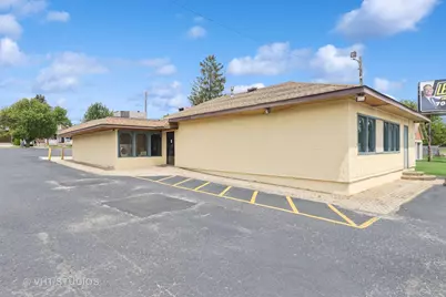 835 S River Street, Aurora, IL 60506 - Photo 1