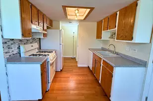 6280 Gold Cir, Hanover Park, IL 60133 - Photo 10