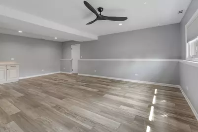 50 Kendal Road, Elk Grove Village, IL 60007 - Photo 18