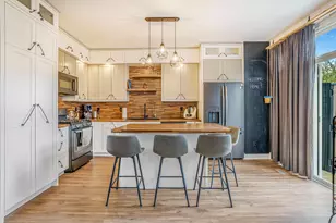 684 Edward Dr, Romeoville, IL 60446 - Photo 4