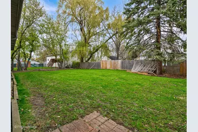 1550 Green Bay Road, North Chicago, IL 60064 - Photo 4