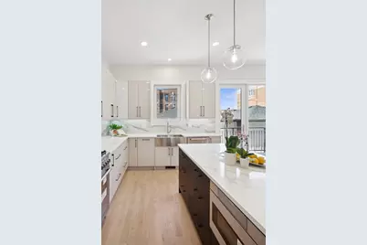 965 E 62nd Street #1, Chicago, IL 60637 - Photo 4