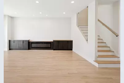 965 E 62nd Street #1, Chicago, IL 60637 - Photo 2