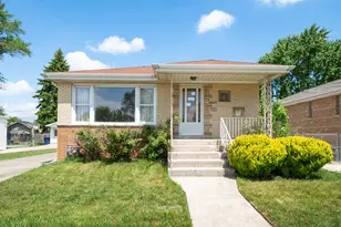 2820 W 100th Pl, Evergreen Park, IL 60805 - Photo 2