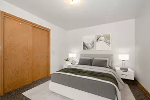 2820 W 100th Pl, Evergreen Park, IL 60805 - Photo 8