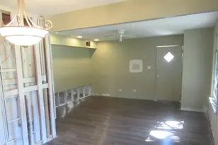 10429 Austin Ave, Oak Lawn, IL 60453 - Photo 8