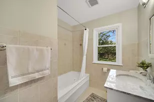 [Address not provided], Glen Ellyn, IL 60137 - Photo 14