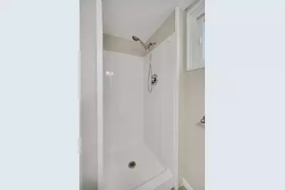 [Address not provided], Glen Ellyn, IL 60137 - Photo 22