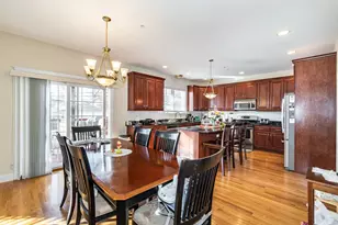 9322 S 83rd Ct, Hickory Hills, IL 60457 - Photo 8