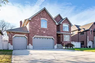 9322 S 83rd Ct, Hickory Hills, IL 60457 - Photo 2