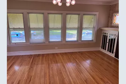 7949 S Manistee Avenue, Chicago, IL 60617 - Photo 4