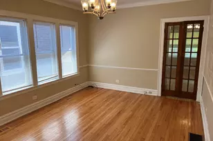 7949 S Manistee Ave, Chicago, IL 60617 - Photo 6