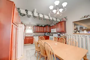 205 N Park St, Milford, IL 60953 - Photo 8