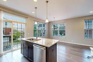 1255 Danforth Ct, Vernon Hills, IL 60061 - Photo 4