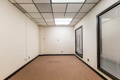 155 N 3rd Street, Dekalb, IL 60115 - Photo 14