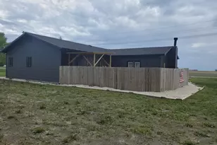 507 N Secor St, Gilman, IL 60938 - Photo 4