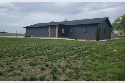 507 N Secor Street, Gilman, IL 60938 - Photo 2