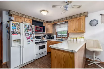 1907 Coalville Road, Streator, IL 61364 - Photo 10