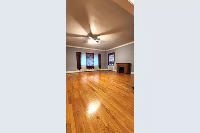 7227 S Bennett Avenue, Chicago, IL 60649 - Photo 4