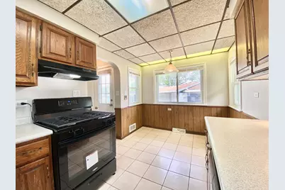 664 E 163rd Street, South Holland, IL 60473 - Photo 8