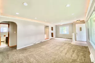 664 E 163rd St, South Holland, IL 60473 - Photo 4