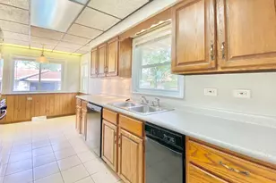 664 E 163rd St, South Holland, IL 60473 - Photo 6