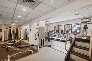 1030 N State St, Chicago, IL 60610 - Photo 18